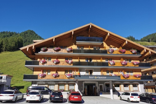 Apartment and Chalet 